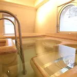 Humboldt Park & 4*