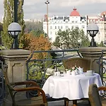 Humboldt Park & 4* Karlovy Vary